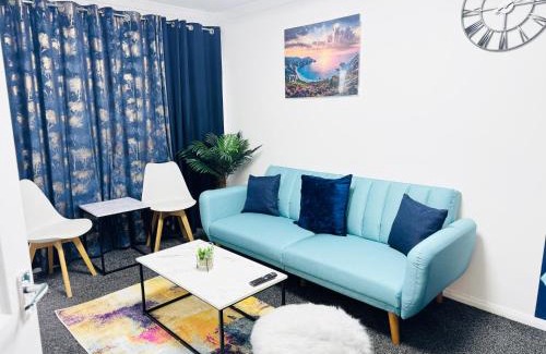 Aldborough Maison | 2BR*Free Parking*Off A12*Family*Contractors