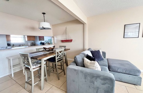 Sugar Beach Maison | 2BR Gulf Front Complex / Animaux acceptés / Piscine chauffée / Patio privé