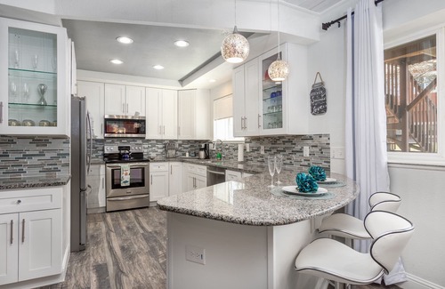 Littleton Maison | 2BR Hidden Gem-Walk To Shops,Trails, and Wedding Venue. Red Rocks > Quick Uber