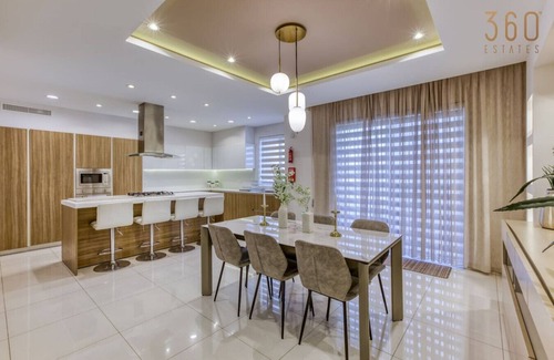 Mosta Appartement | 2BR Home in Mosta with Terrace & Vineyards View!