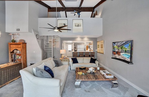 Colee Hammock Maison | 2BR home w/ pool located steps away from LAS OLAS!