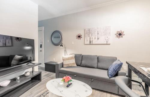 Central Hamilton Appartement | 2BR King Apt - Netflix Included