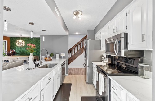 Lake of the Ozarks Maison | 2br Lakeview Fam Home w/Games & Deck!