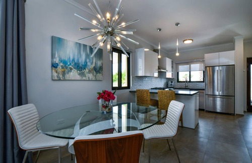 Gold Coast Maison | 2BR Luxury Villa with PRIVATE POOL - 30% DISCOUNT