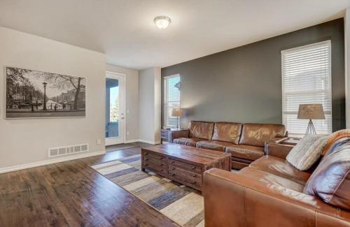 Rockrimmon Maison | 2BR Mtn Views USAF Academy Newly Build Central AC