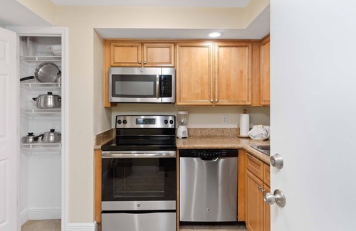 Birch Park Finger Streets Copropriété | 2BR Oceanfront Condo! Central Fort Lauderdale Beach. Sleeps 8.