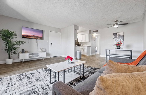 Mesa Appartement | 2BR/Pool/Gym/1 Mi To Banner Hospital