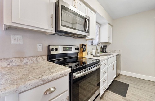 Mesa Appartement | 2BR/Pool/Gym/1 Mi To Banner Hospital