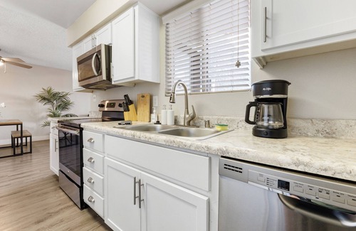 Mesa Appartement | 2BR/Pool/Gym/1 Mi To Banner Hospital