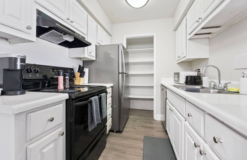 Mesa Appartement | 2BR/Pool/Gym/1 Mi To Banner Hospital