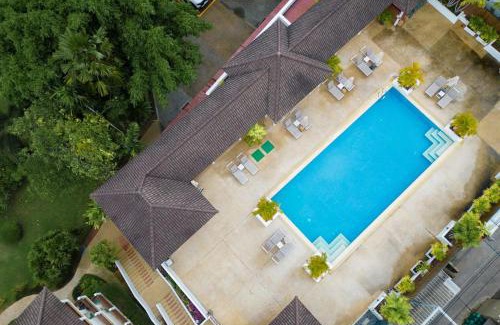 Nai Harn Appartement | 2BR Sandside Nai Harn Condo C133