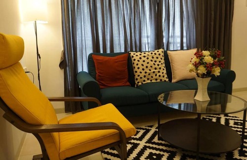 Prabhadevi Appartement | 2BR Sea view service apartment worli By Florastays