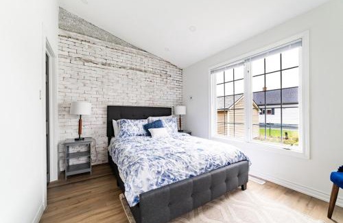 Welland Maison | 2br - Spacious Yard - Canal Bridge, Falls Nearby!