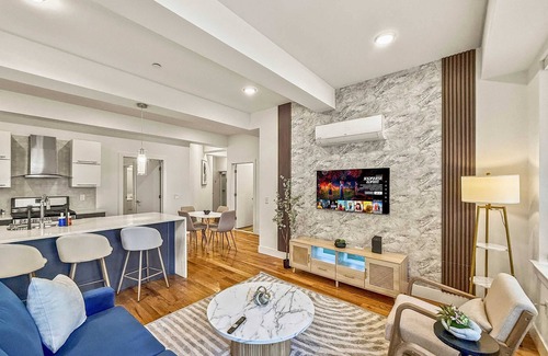 Olde Kensington Appartement | 2BR Stylish Stay | Sleeps 8 | Northern Liberties