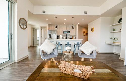 Third Ward Appartement | 2BR Uptown Furnished Apartment near Truist Fields apts
