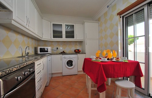 Olhos D'Agua Appartement | CHARMING APARTMENT,SEA VIEWS,WIFI,AC,WALKING DISTANCE TO THE BEACH