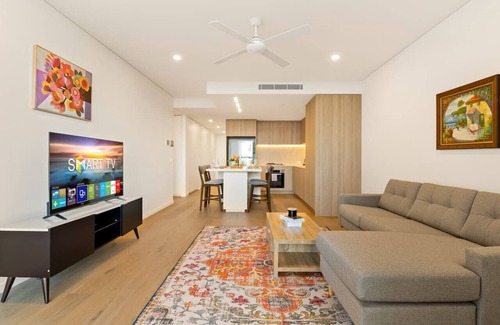 West End Appartement | 2BR West End Apt w/Parking Walk to Convention Ctr