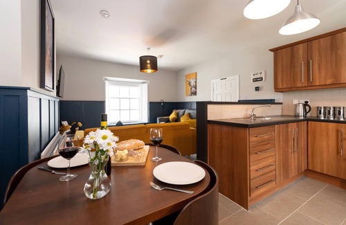 Killyleagh Appartement | Prestige-Appartement-Salle de bain privée séparée-Vue sur Mer de côté-Apartme...