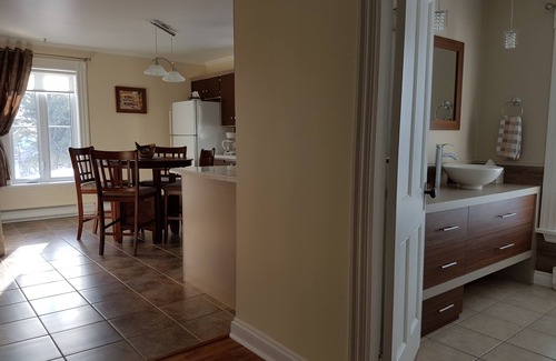 Kamouraska Appartement | Appartement au 2e étage d'une maison privée situé au village de Kamouraska