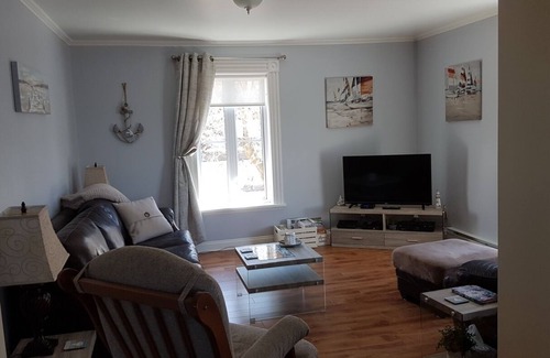 Kamouraska Appartement | Appartement au 2e étage d'une maison privée situé au village de Kamouraska