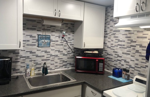 Atlantic Beach Appartement | 2nd Floor Studio- Overlooking Pool!