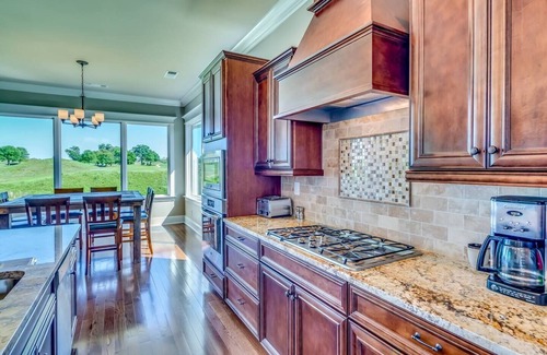 Prattville Maison | Maison # 2 sur RTJ Golf Trail - 4 Master Suites, 8 lits, table de billard, 5 TVHD, WOW!