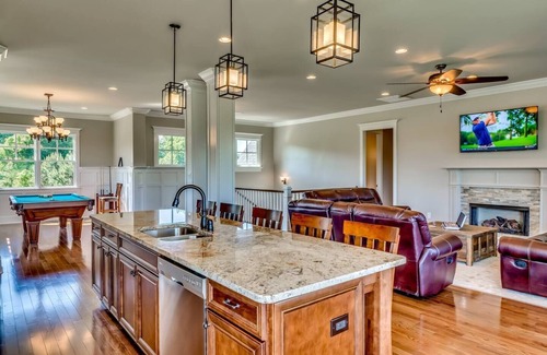 Prattville Maison | Maison # 2 sur RTJ Golf Trail - 4 Master Suites, 8 lits, table de billard, 5 TVHD, WOW!