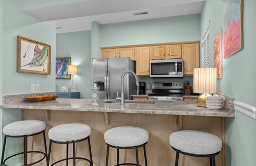 Surfside Beach Maison | 2nd Row, pool access,outdoor dining, grill. 2 king beds. Short walk to beach.
