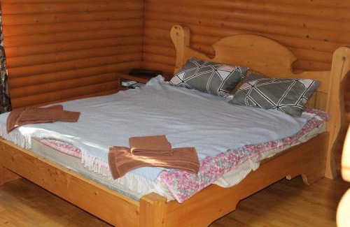 Palyanytsya Cabine | 3х місна кімната з видом у сад