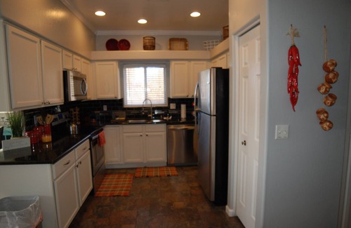 Eleven Mile Corner Maison | 3/2 Home in Peaceful Neighborhood close to Golf, Nature, Skydiving Pet-Friendly