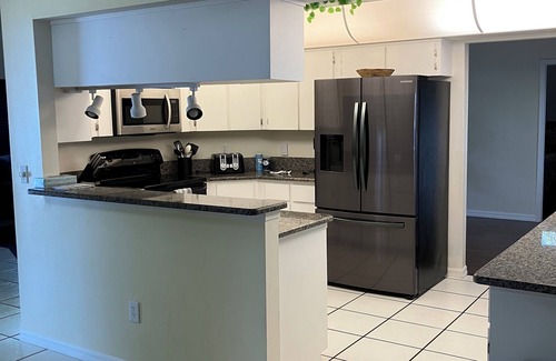 Lecanto Maison | 3/2 pool home in Crystal Oaks with WiFi and AC