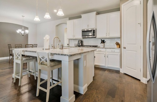Fort Worth Maison | 3/2 | Short Drive to Stockyards| Patio | BBQ grill