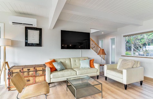 Warrenton Maison | 3-Acre Oceanfront Home Game Room and Fire Pit!