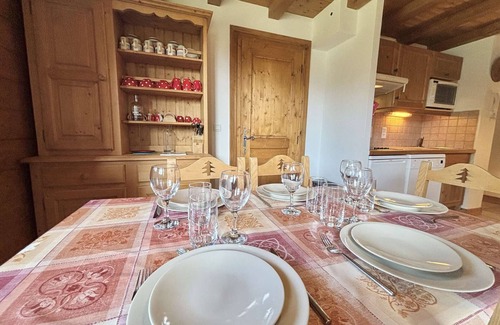 Le Cornix Appartement | 3* Apartment for 5 in Quiet Area, Near Slopes – South Facing with Private Parking