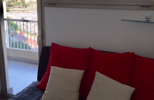 Beaulieu-sur-Mer Appartement | Appart 3* à Beaulieu-sur-mer avec vue mer, montagne et port de plaisance