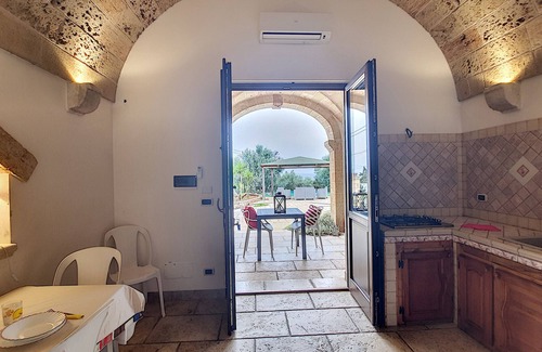 Torre Vado Chalet De Ski | Maison avec 3 apt. & piscine à 250m de la mer