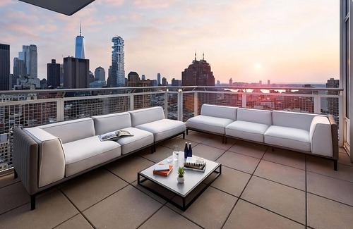 SoHo Hôtel | 3 Awe-Inspiring Units w/ City Skyline Background Views! Pets Allowed, Parking!