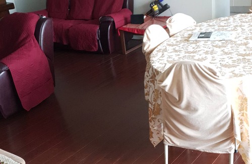 Macquarie Park Appartement | 3 b/r unit in Macquarie Gardens with gym, tennis courts, pool, jaccuzi & sauna