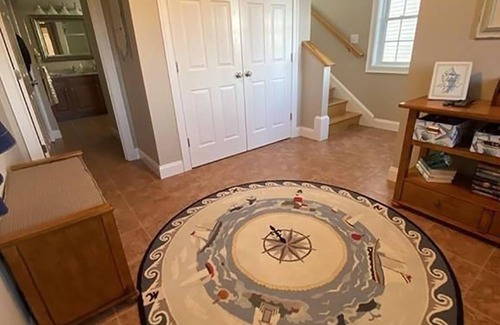 Salisbury Beach Maison | 3-bd/3-bth, short walk to Salisbury beach and center - Winter Rentals Available