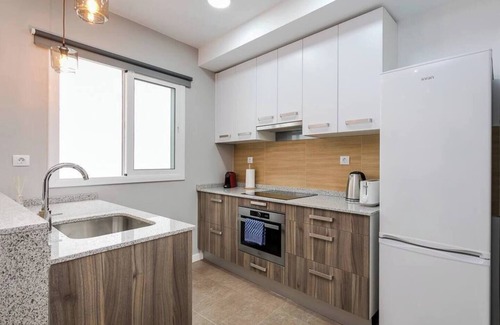 Collblanc y La Torrassa Appartement | This apartment is a 3 bedroom(s), 1 bathrooms, located in L'Hospitalet de Llobregat, Catalunya.