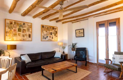 Barbera de la Conca Maison | 3-BD Gem in Hilltop Wine Village w/ Amazing Views