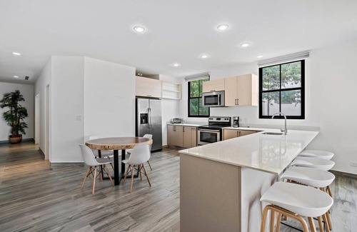 Coco Copropriété | 3-Bedroom, 3rd-Floor Ocean-View Condo