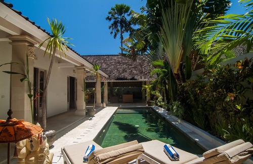 Singakerta Villa | Villa luxueuse de 3 BDR au coeur de Seminyak (complexe privé)