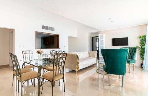 San Geronimo Appartement | 3 BDR Ocean View luxury Apartment . Sleeps 6