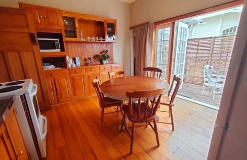 Northcote Maison | ✨3 Bdrm Guest Suite in 1920s Bungalow, North Shore