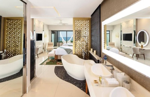 Puerto Juarez Station Balnéaire | 3 bdrm Loft - Premier Ocean Front Resort Garza Blanca - Private Roof Top Terrace