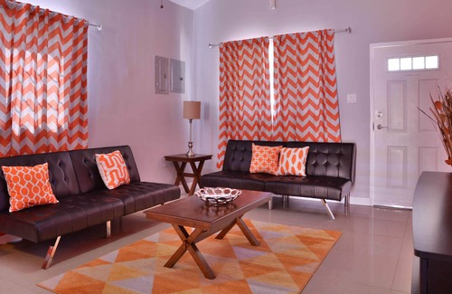 Kingston Maison | 3 BDR * Piscine * Gated * A / C * Familial * Villa TMV