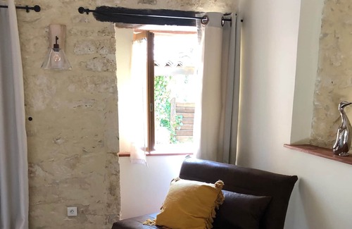 Jegun Autre | 3 Belles Chambres avec terrasse ou balcon privé dans un ancien corps de ferme