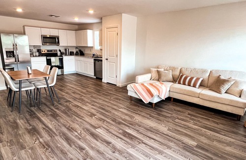 Casa Grande Maison | 3 bed 2 bath home with all essentials included plus pet friendly!