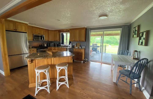Silver Creek Maison | 3 Bed 2 Bath Lake of the Woods Retreat
